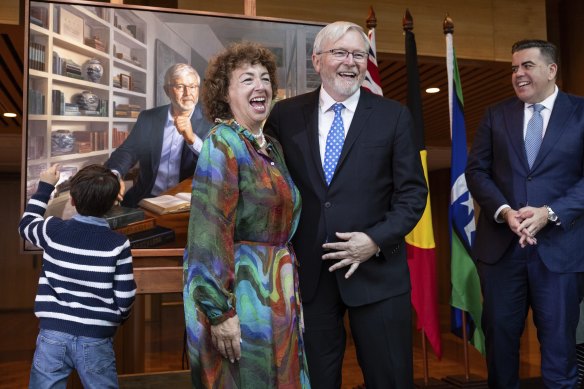 Rudd with his wife Thérèse Rein during the unveiling of his official portrait.