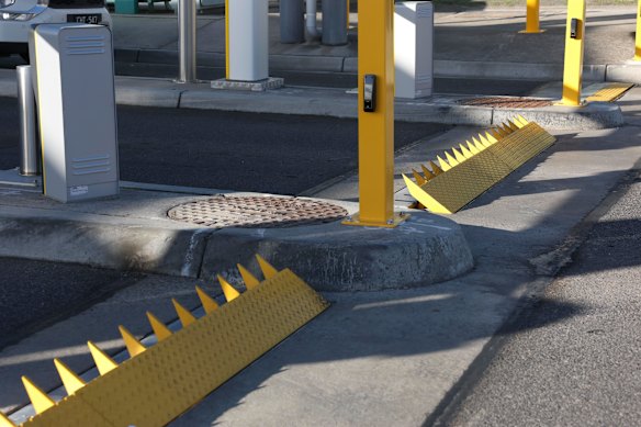 Melbourne Airport has installed spikes at the exits to its car parks to stop thieves stealing vehicles.