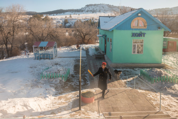 The Russia-Mongolia border is not a high point of riding the Trans-Siberian train.