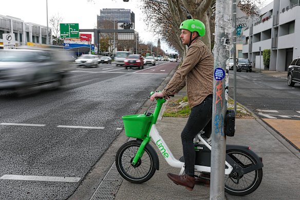 Sapwell says governments should consider taxpayers’ subsidisation of cars when weighing up whether to support greener alternatives, like shared e-bikes.