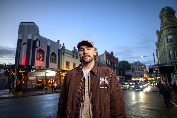 Jack Rule, un organizador de King Street Crawl, se encuentra frente al gigantesco evento en King Street.