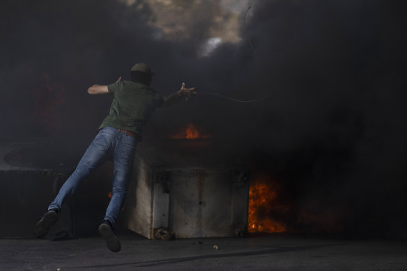 A Palestinian protester using a slingshot in the West Bank last week.