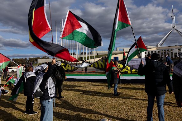 The protest on the lawns of Parliament House is continuing.