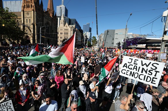 Thursday’s pro-Palestinian protest is the second this week to draw thousands to Flinders Street Station.