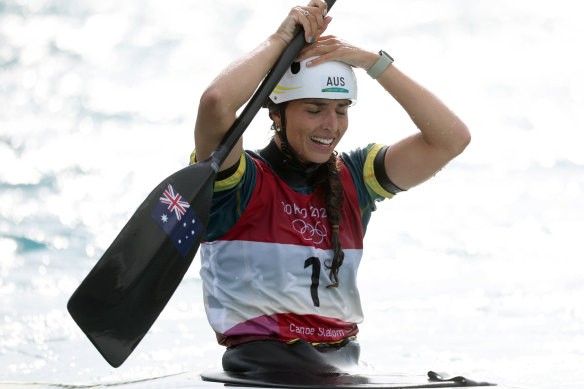 Jess Fox celebrates her win.