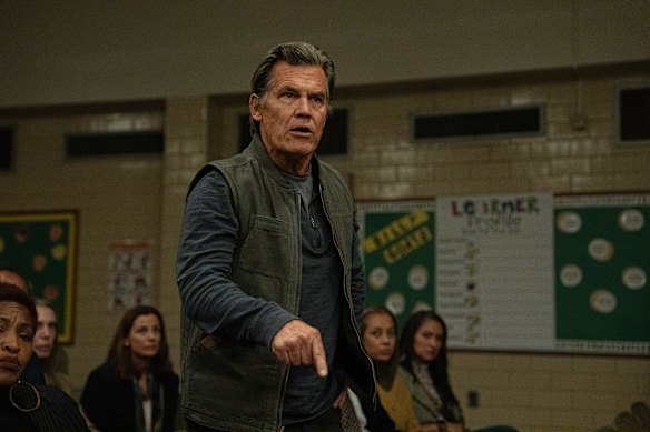 Josh Brolin as Archer, the father of one of the missing children.  