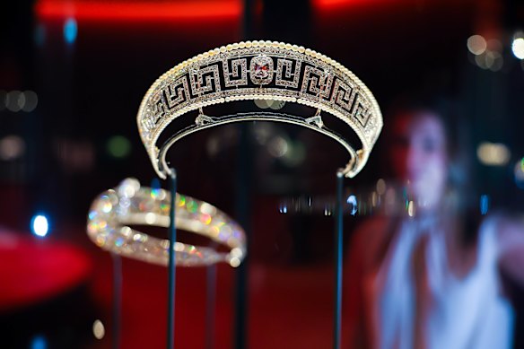 A tiara and bandeau from the early 20th century.