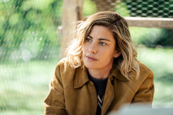 Brooke Satchwell stars in Dear Life on Stan. 