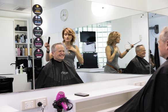 A big grin for the final haircut before the valedictory speech.