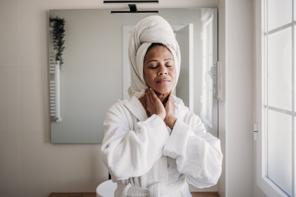 Retinol’s antioxidant properties also help protect skin against damage caused by exposure to the sun and ultraviolet light.