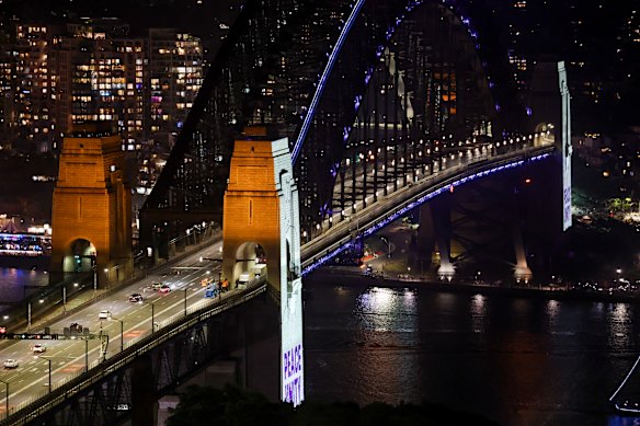 ‘Peace’ and ‘Unity’ were written on the bridge during the minute of silence.