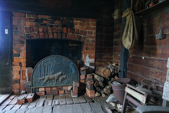 The fireplace inside the hut. 