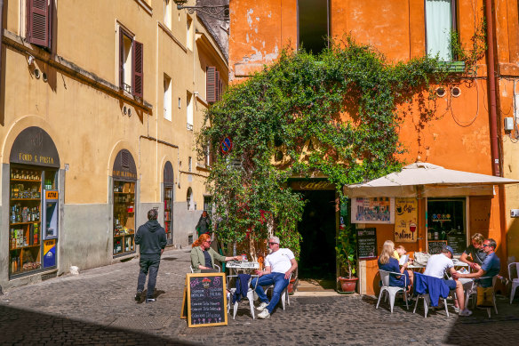 Eat streets: a restaurant in the Trastevere district.