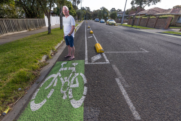 Ian Carmichael said the bike lanes were not appropriate for Kent Road. 