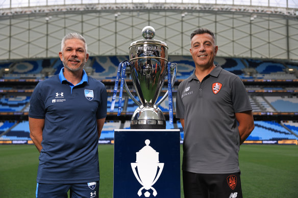 Ross Aloisi (right) alongside then-Sydney FC coach Steve Corica with the Australian Cup. Sydney won 3-1.