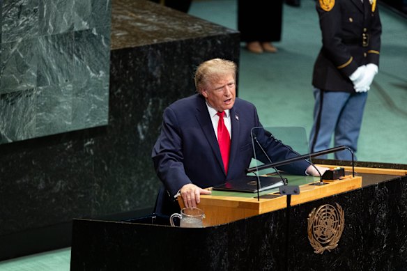 Donald Trump ha affermato di avere una “grande decisione” da prendere sull’annientamento dell’Iran.
