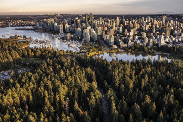 Cycle the historic Stanley Park, recognised as one of the world’s greatest urban parks.