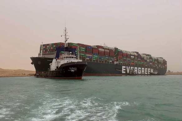 As the tide went out, captains of the tug boats gave up hope of a quick rescue. 