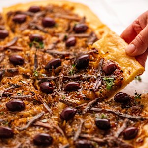 RecipeTin Eats’ pissaladiere.