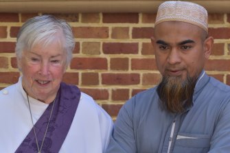 UCIC Minister Reverend Frances Hadfield with Perth Mosque’s Imam Mohammed Shakeeb.