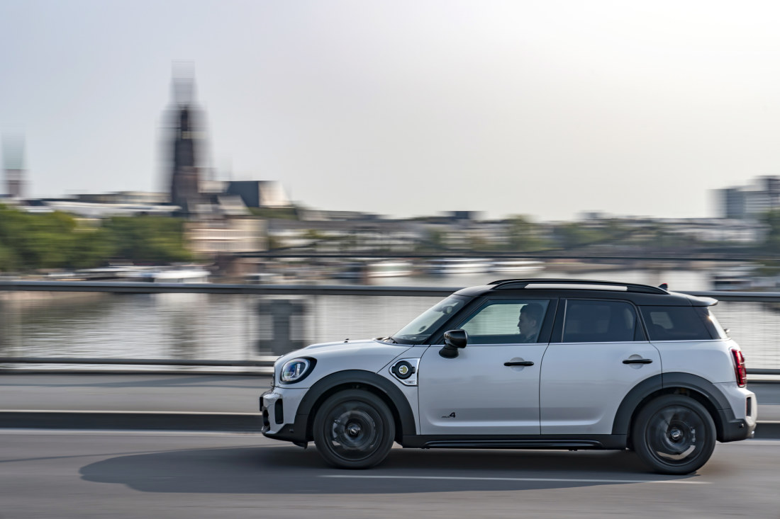 Mini Countryman PHEV review a wheel in both worlds