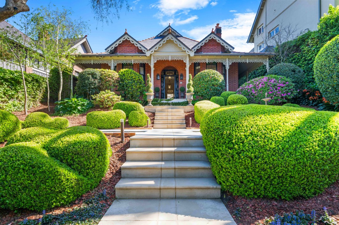 Luxury property Corporate advisor Jeff Singh to sell 22m mansion