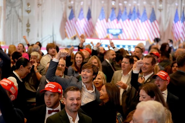 Super Tuesday: Donald Trump supporters gather in Florida