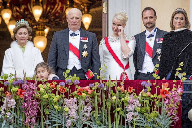 OSLO, NORWAY - MAY 09: Queen Sonja, King Harald, Emma Tallulah Behn, Crown Princess Mette-Marit, Crown Prince Haakon and Princess Martha Louise of Norway attend the official Gala dinner at the Royal Palace on May 9, 2017 in Oslo, Norway. King Harald and Queen Sonja of Norway are celebrating their 80th birthdays. (Photo by Patrick van Katwijk/Getty Images)