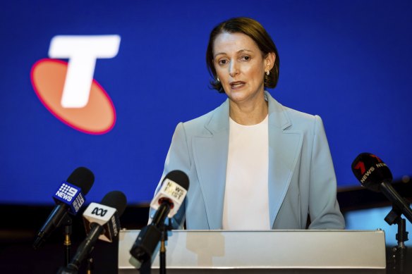 Watch live: Telstra will slash 2800 jobs to save $350 million