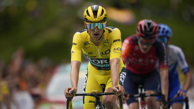 Australia’s Hindley loses yellow jersey as Tour heavyweights take over