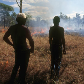 Dale and Lewis Musgrave conducting a traditional burn