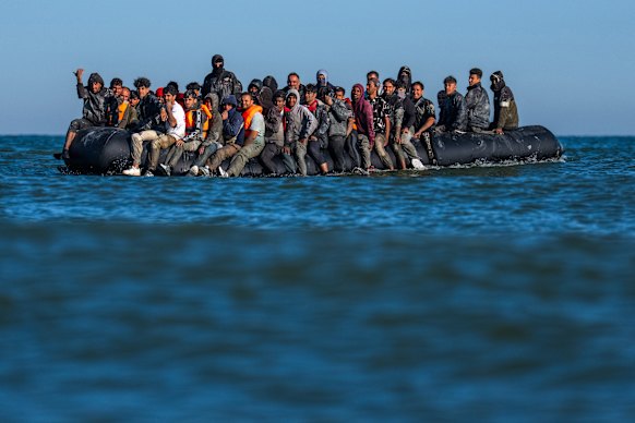 O debate foi desencadeado em França quando novos números revelaram que a entrada de migrantes aumentou mais de 11% no ano passado.