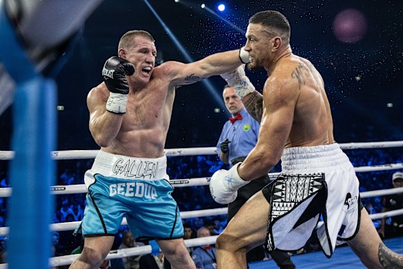 Paul Gallen has earned a controversial victory over Sonny Bill Williams.