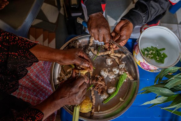 Dauda Tshimanga and his wife, Mariam Kabika, a couple of traditional healers, are “certain” they have a found a remedy to treat it. “I am going to mix these leaves with other ingredients ... and boil them,” says Mariam, who practises in the city of Bunia, the capital of Ituri and the epicentre of the epidemic. “Once the mixture is ready, I’ll be able to give it to someone who has Ebola.”