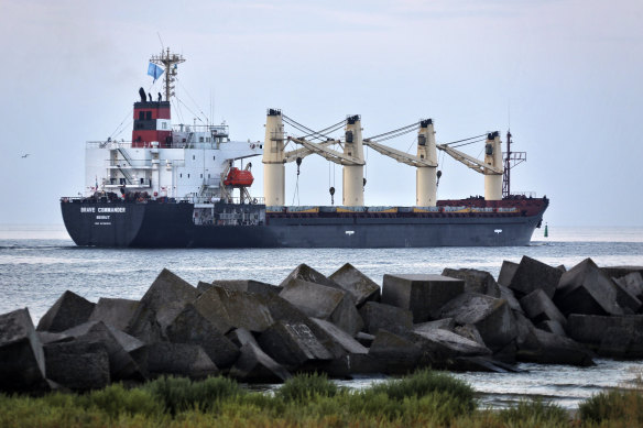 The Brave Commander bulk carrier makes its way from the Pivdennyi Seaport near Odesa.