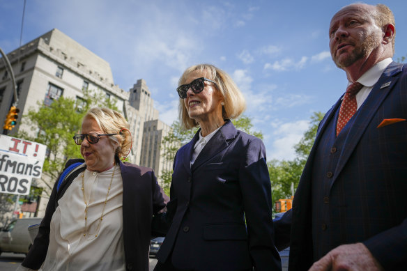 Former advice columnist E Jean Carroll arrives at court in Manhattan to give evidence.
