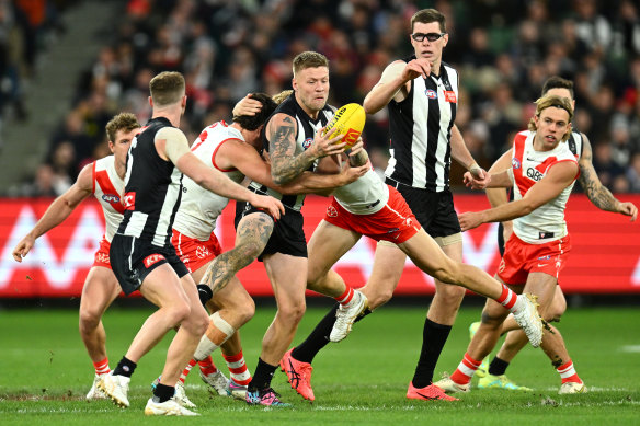 Jordan De Goey comes in for plenty of attention.