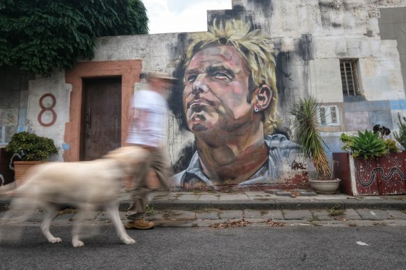 The Shane Warne mural in Dalgety Lane, St Kilda, in March.