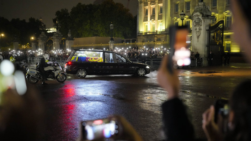 Australia news LIVE: Queen Elizabeth II’s coffin arrives at Buckingham Palace; PM extends pandemic leave beyond September