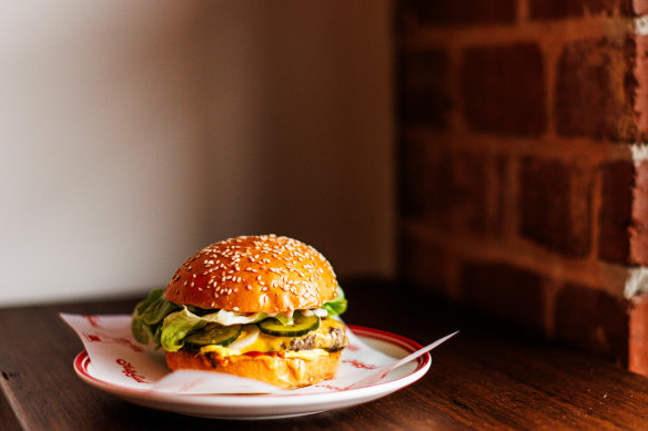 JollyGood’s smash patty cheeseburger is available well after dark.