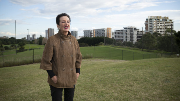 Sydney lord mayor Clover Moore has renewed her push for Moore Park Golf Course to be reduced to nine holes.