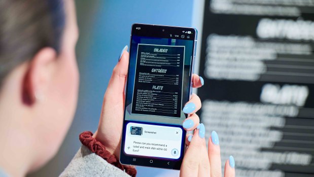 Dê uma foto de um menu e Gemini pode traduzir, fazer uma pesquisa na web, comparar e dar recomendações.