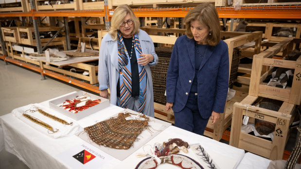 US ambassador Caroline Kennedy views the Pasifika Collection with Australian Museum CEO Kim McKay.