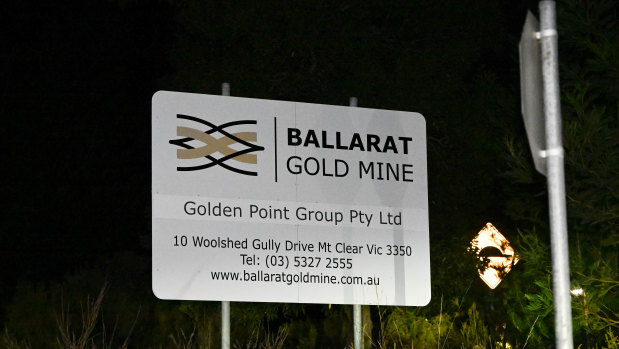 Two miners are trapped in a Ballarat Gold Mine.