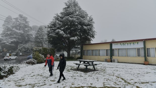 Snow continues to fall across the Blue Mountains today in Katoomba in one of the coldest days in decades. 