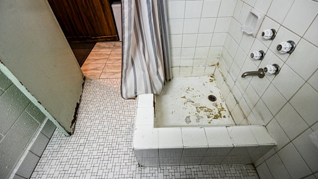 Bathroom in the Coburg Motor Inn