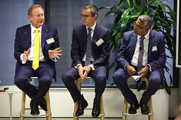 Fortescue Metals executive chairman Andrew Forrest (L) is among those warning of a clean energy arms race.