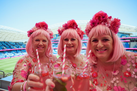 Katie Taubert, Nicole Huseby and Sandra Mills attended the Jane McGrath High Tea.