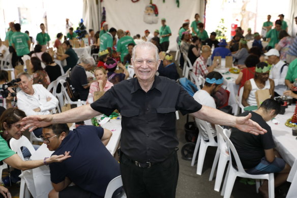 Reverend Bill Crews has been hosting Christmas lunches at Sydney’s Wayside Chapel since 1971.