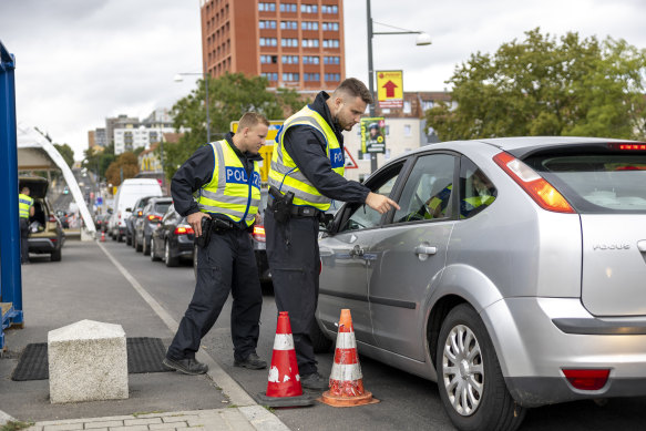 German federal police check cars arriving at the German-Polish border on September 10. The new rules will start on other borders on September 16.